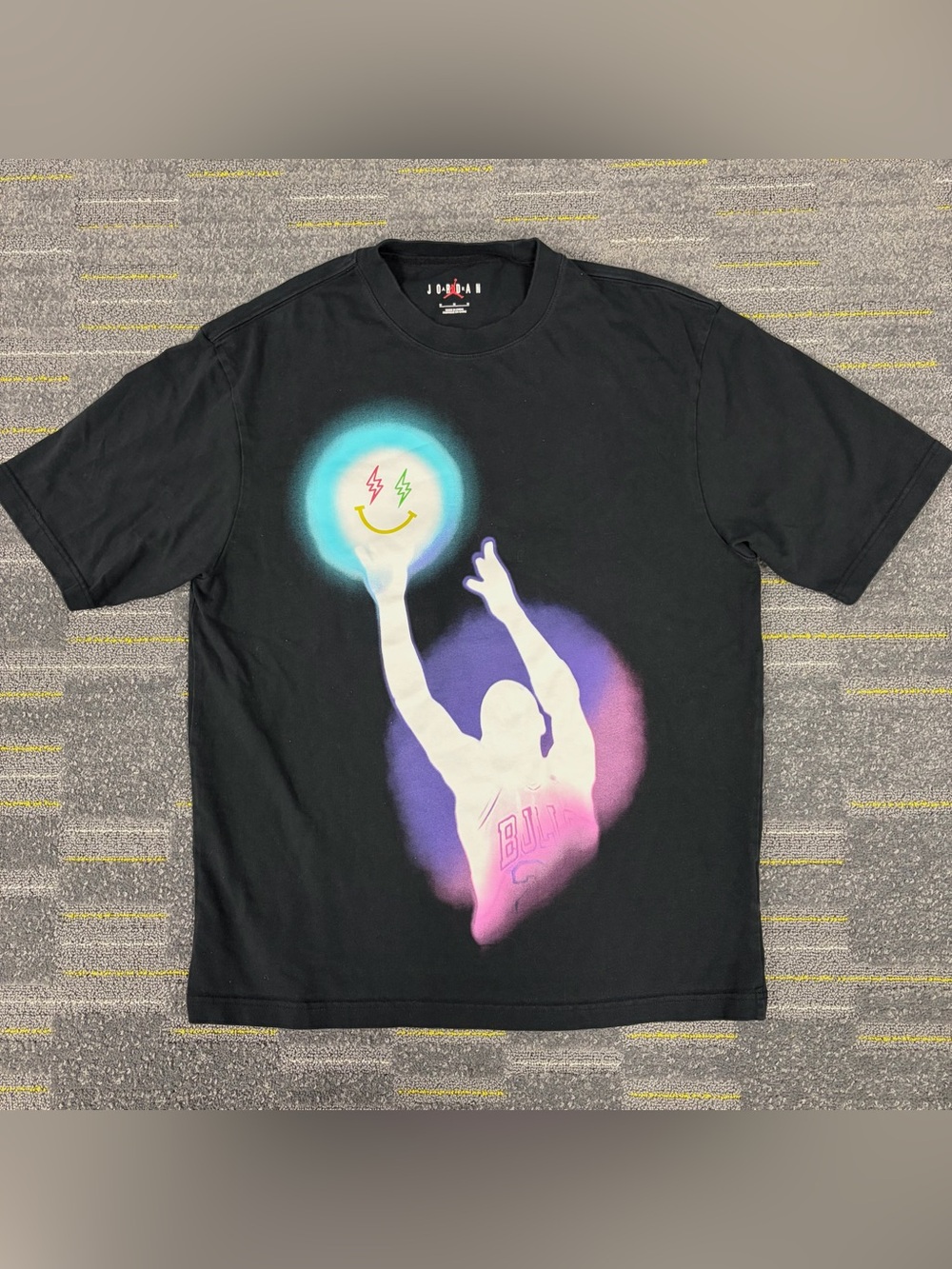 Air Jordan x J Balvin Black Short Sleeve Graphic T-Shirt Mens Medium DR2962-010